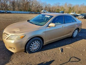 Toyota Camry BASE 2.5L 4 2010