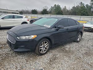 Ford Fusion SE 2.5L 4 2013