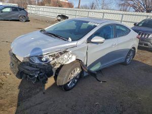 Hyundai Elantra SE 1.8L 4 2015