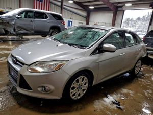 Ford Focus SE 2.0L 4 2012