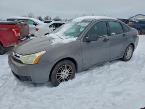 Ford Focus SE 2.0L 4 2011