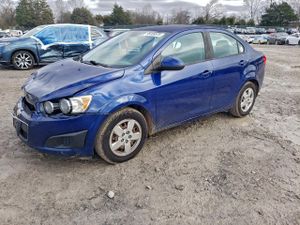 Chevrolet Aveo (Sonic) LS 1.8L 4 2013