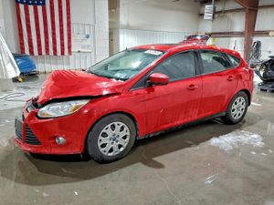 Ford Focus SE 2.0L 4 2012