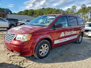 Chrysler Town & Country LX 3.8L 6 2010