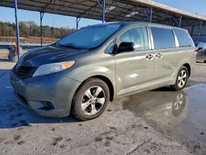 Toyota Sienna 3.5L 6 2014