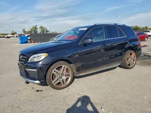 Mercedes-Benz ML 63 AMG 5.5L 8 2014