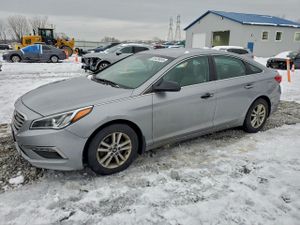 Hyundai Sonata SE 2.4L 4 2015