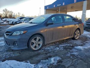 Toyota Corolla BASE 1.8L 4 2013