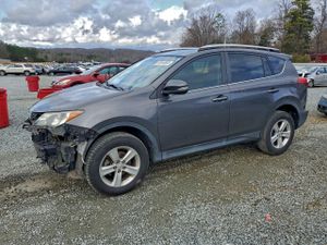 Toyota Rav4 XLE 2.5L 4 2014