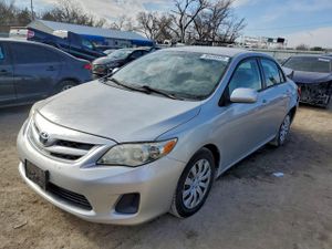 Toyota Corolla BASE 1.8L 4 2012
