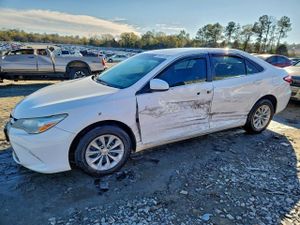 Toyota Camry LE 2.5L 4 2015