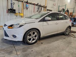 Ford Focus SE 2.0L 4 2014