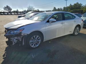 Lexus ES 300H 2.5L 4 2015