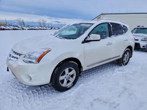 Nissan Rogue S 2.5L 4 2013