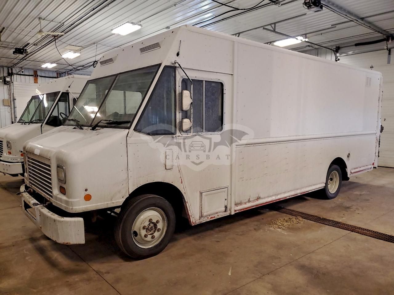 Freightliner Business Class M2 M LINE WALK-IN VAN 6.0L 8 2015
