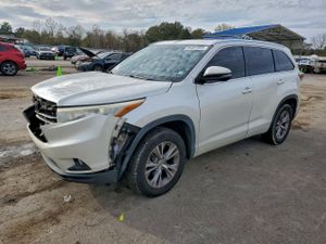 Toyota Highlander XLE 3.5L 6 2015
