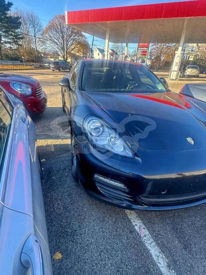 Porsche Panamera 2 3.6L 6 2012