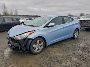 Hyundai Elantra GLS 1.8L 4 2013