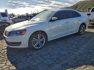 Volkswagen Passat SE 2.0L 4 2014