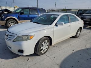 Toyota Camry BASE 2.5L 4 2011