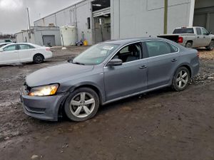 Volkswagen Passat S 1.8L 4 2014