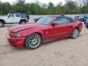 Ford Mustang 3.7L 6 2013