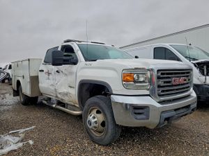 GMC Sierra K3500 6.6L 8 2015