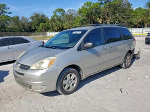 Toyota Sienna CE 3.3L 6 2004