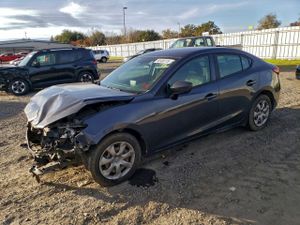 Mazda 3 SPORT 2.0L 4 2015