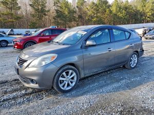 Nissan Versa S 1.6L 4 2014