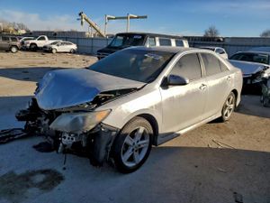 Toyota Camry L 2.5L 4 2014