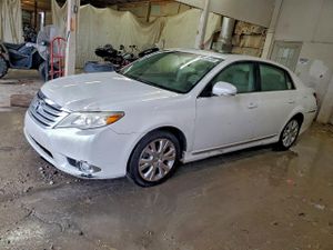 Toyota Avalon BASE 3.5L 6 2011