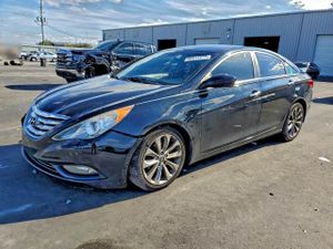Hyundai Sonata SE 2.4L 4 2013