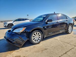 Chrysler 200 TOURING 2.4L 4 2013