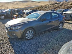 Mazda 3 SV 2.0L 4 2015