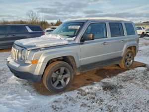 Jeep Patriot LATITUDE 2.4L 4 2015