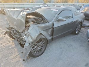 Ford Mustang 3.7L 6 2012