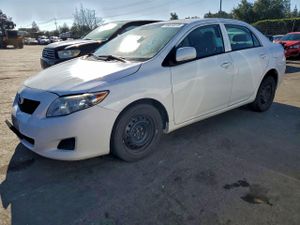 Toyota Corolla BASE 1.8L 4 2010