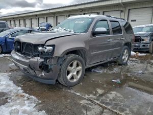 Chevrolet Tahoe K1500 LTZ 5.3L 8 2011