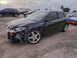Ford Focus TITANIUM 2.0L 4 2012