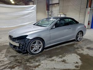 Mercedes-Benz E 550 5.5L 8 2011