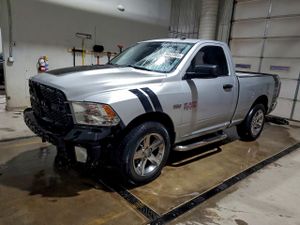 RAM 1500 ST 5.7L 8 2015
