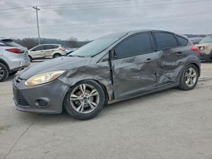 Ford Focus SE 2.0L 4 2014