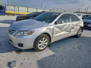 Toyota Camry BASE 2.5L 4 2011