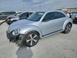 Volkswagen Beetle TURBO 2.0L 4 2012