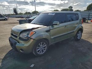 Kia Soul + 2.0L 4 2011