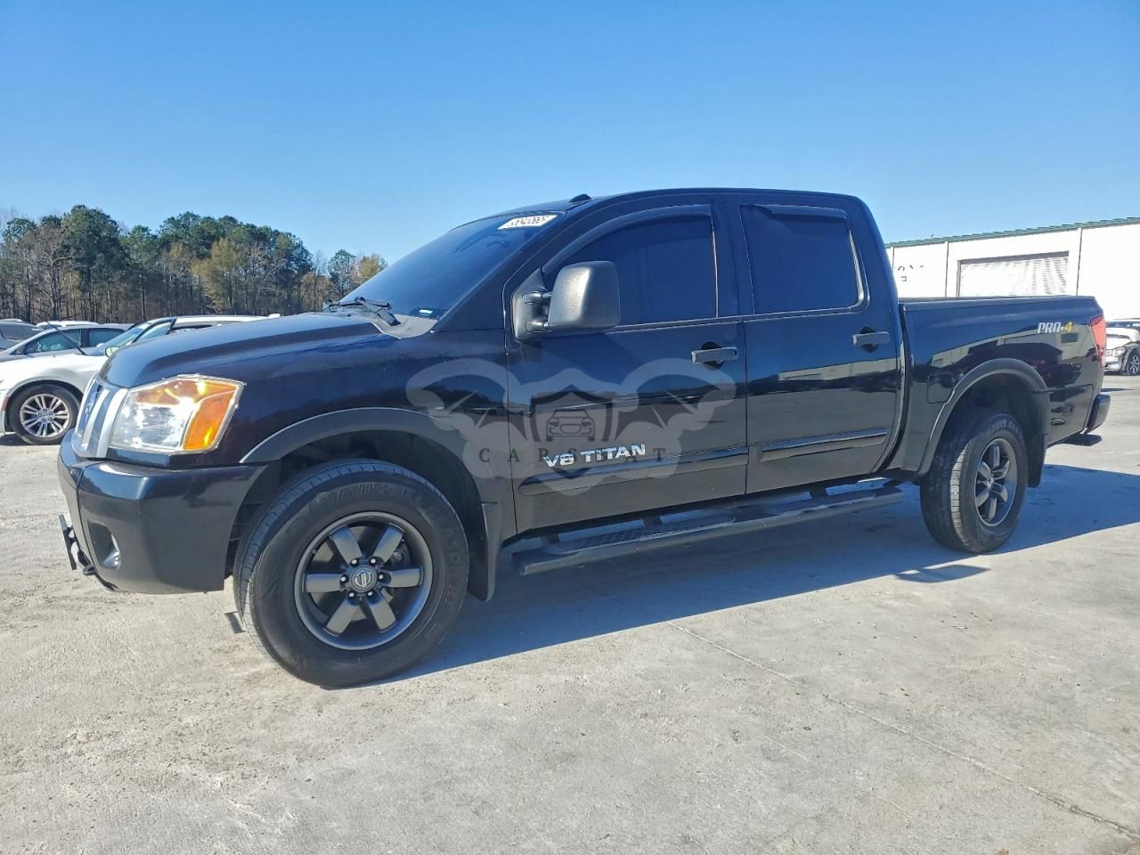 Nissan Titan S 5.6L 8 2015
