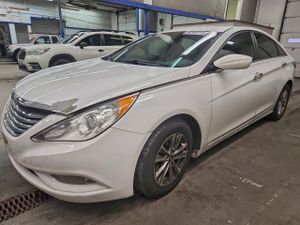 Hyundai Sonata GLS 2.4L 4 2013