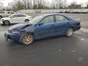 Toyota Camry LE 2.4L 4 2002