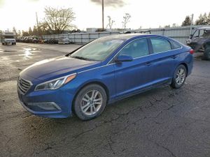 Hyundai Sonata SE 2.4L 4 2015